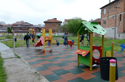 детски площадки в ДГ Лилия (5)