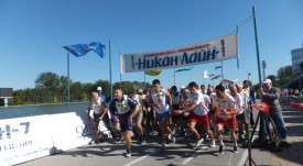 Крос независимост лого