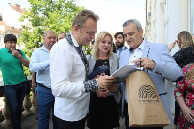 с Кмета Андрий Садовий