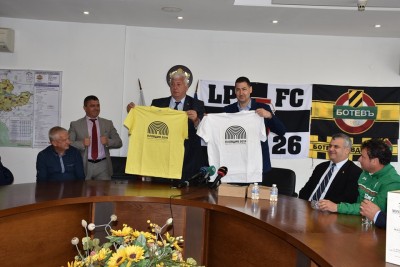 futbol_predi_finala_loko_botev