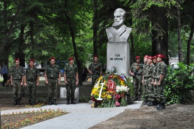 botev_pametnik