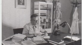 Димитър Димов в работния си кабинет, София, 1952 г.