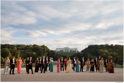 Schoenbrunn Palace Orchestra_02_Garden of Schoenbrunn