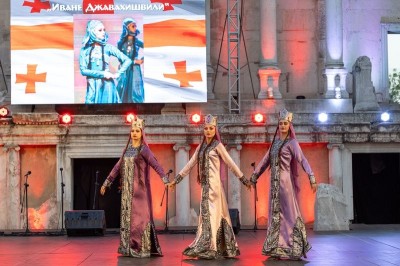 30OtoIzdanieNaMezhdunarodniyaFolklorenFestival13